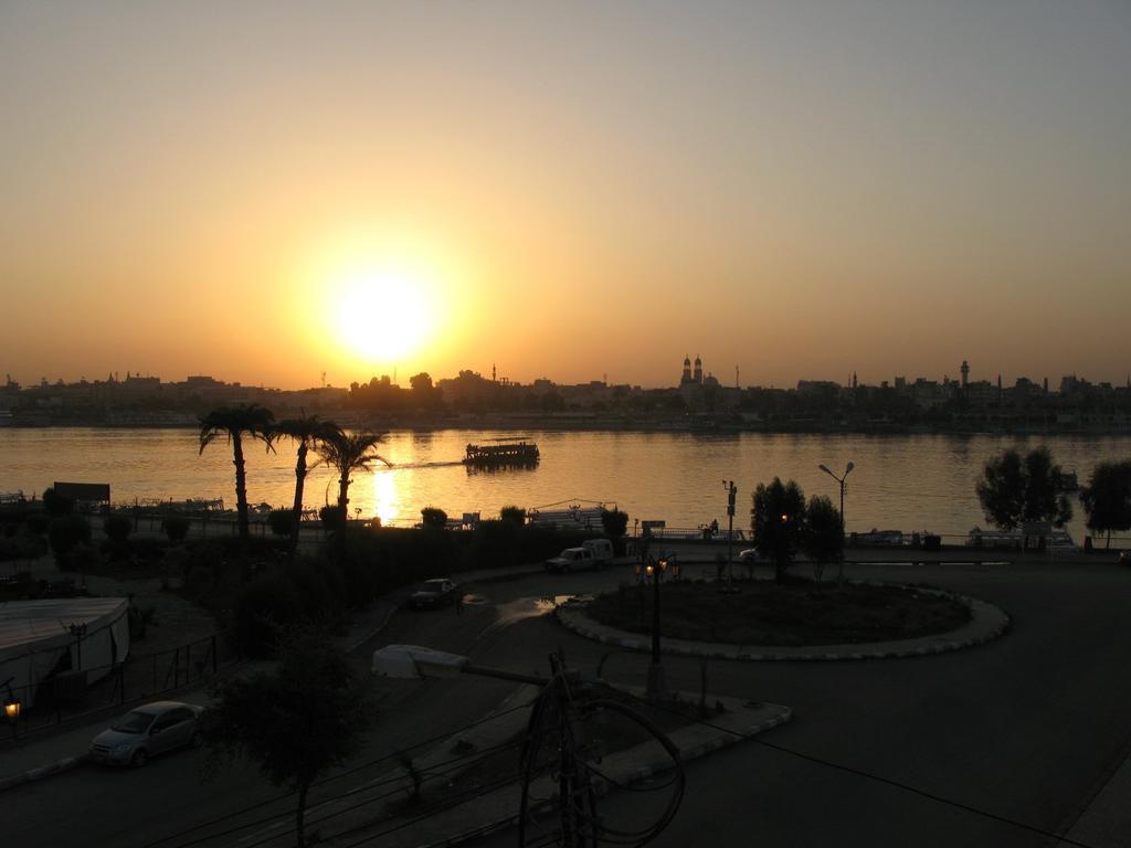 Nile Valley Hotel Luksor Exterior foto